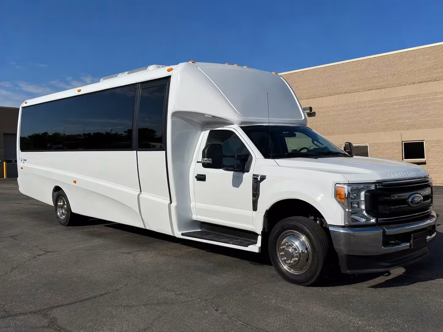 20 passenger minibus