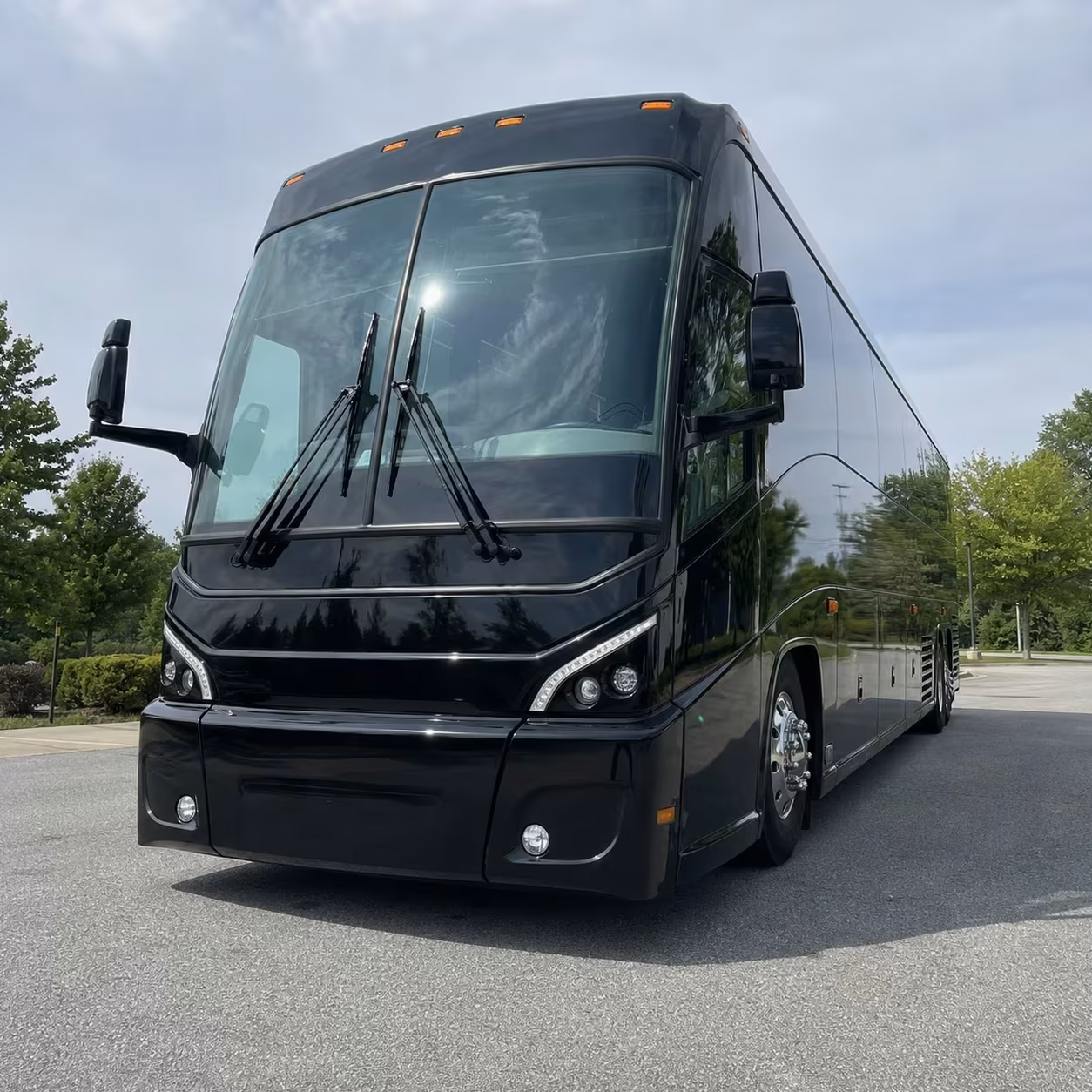 construction workforce shuttle buses for fullerton job sites