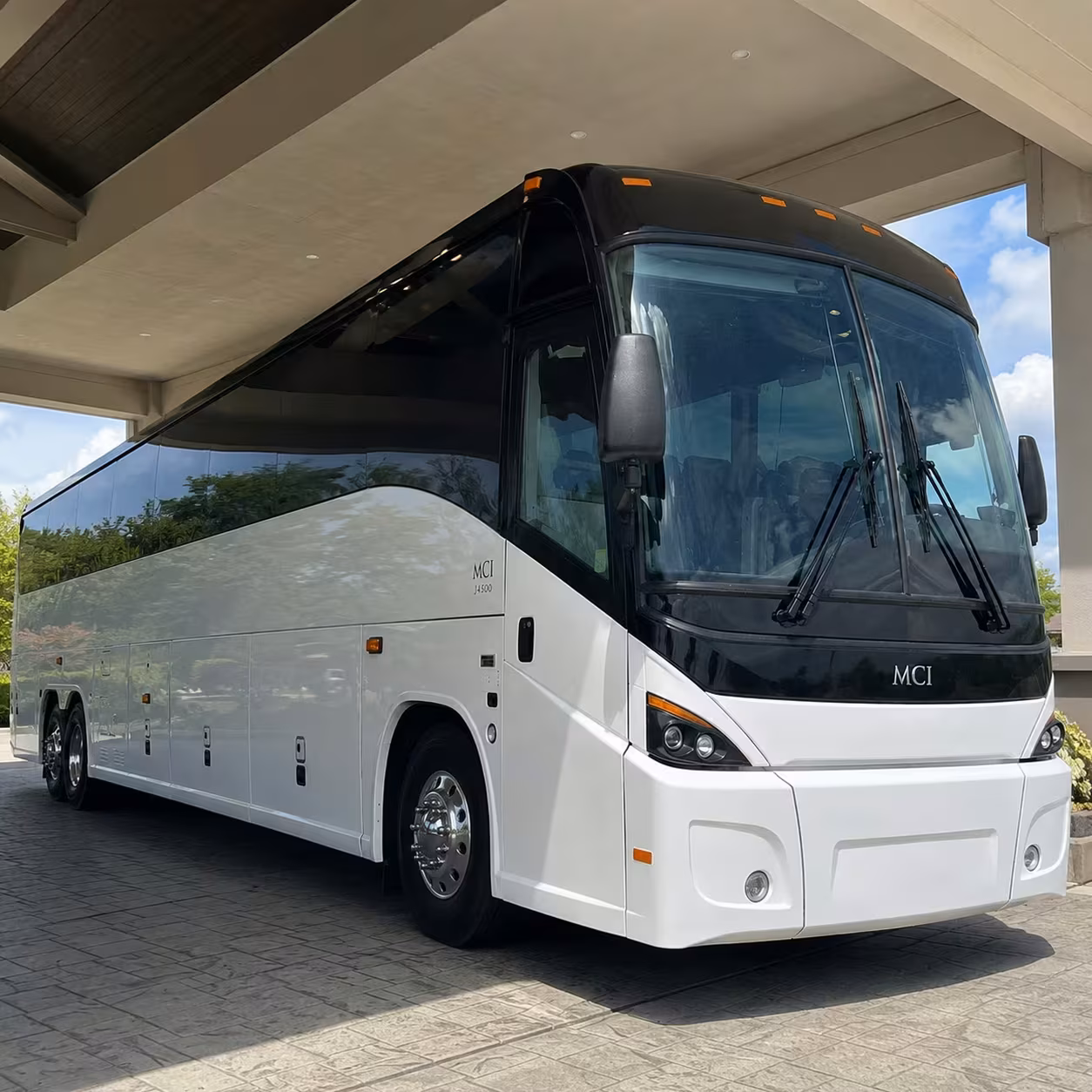 fullerton employee shuttle buses for campuses and transit hubs