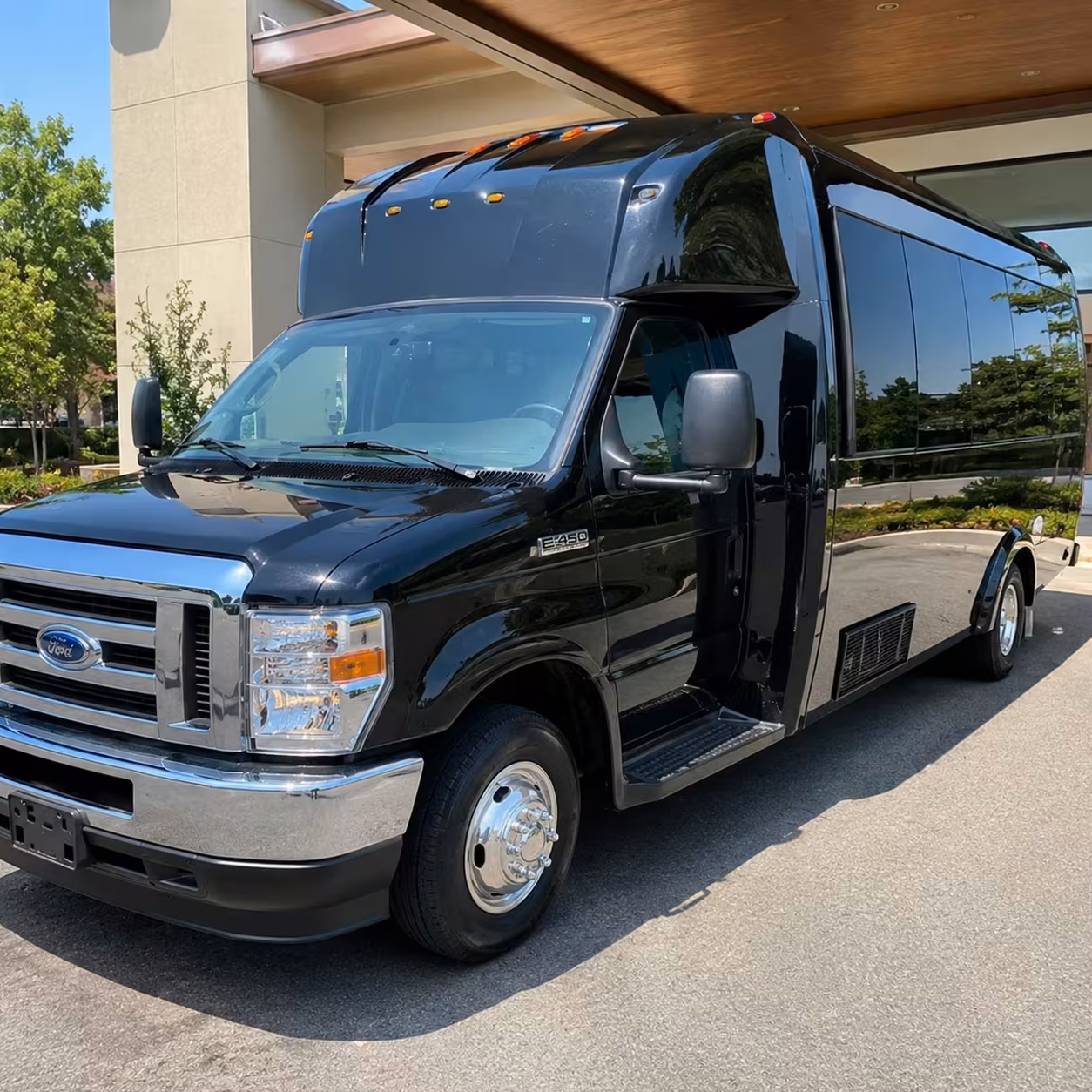 party bus transportation for fullerton concert nights